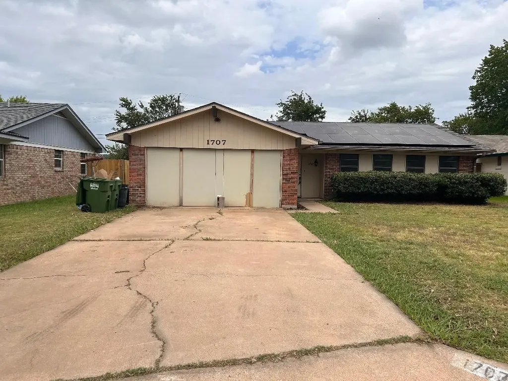 1707 15th Street Mineral Wells TX 76067