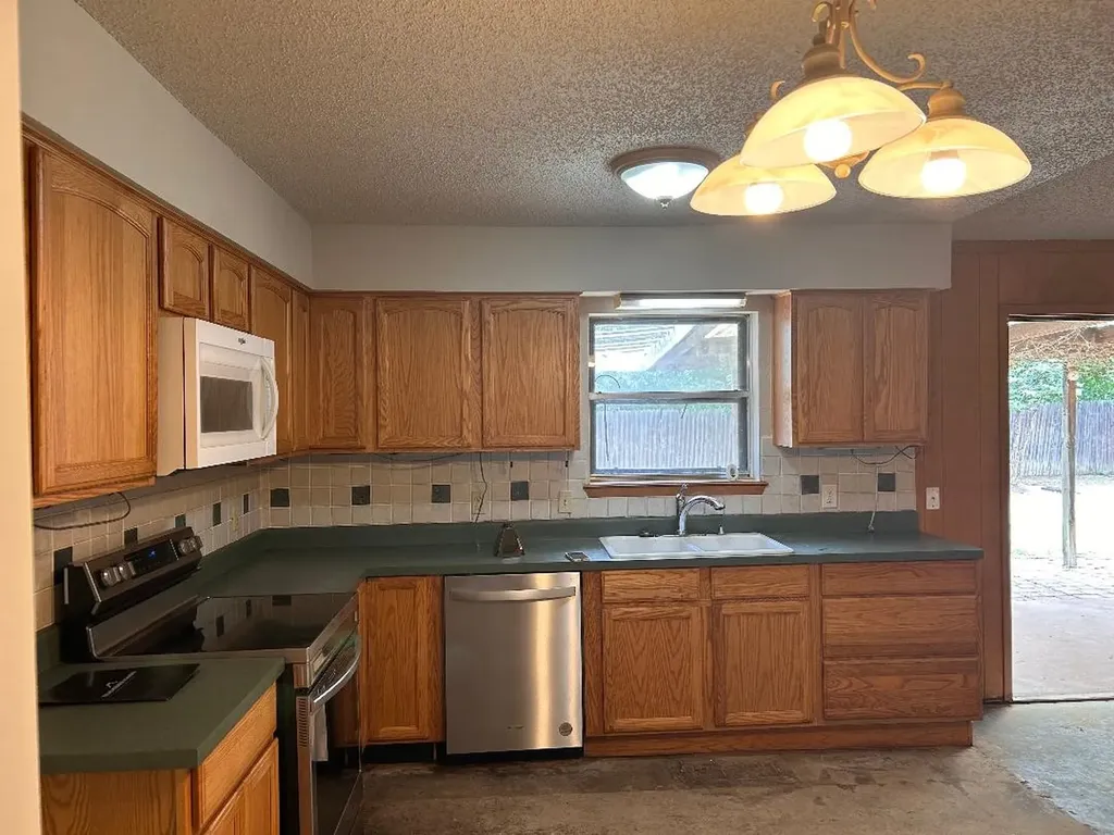 1707 15th Street Mineral Wells TX 76067