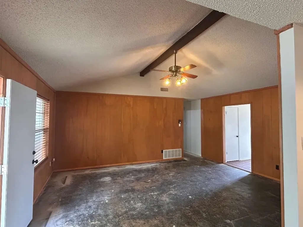 1707 15th Street Mineral Wells TX 76067