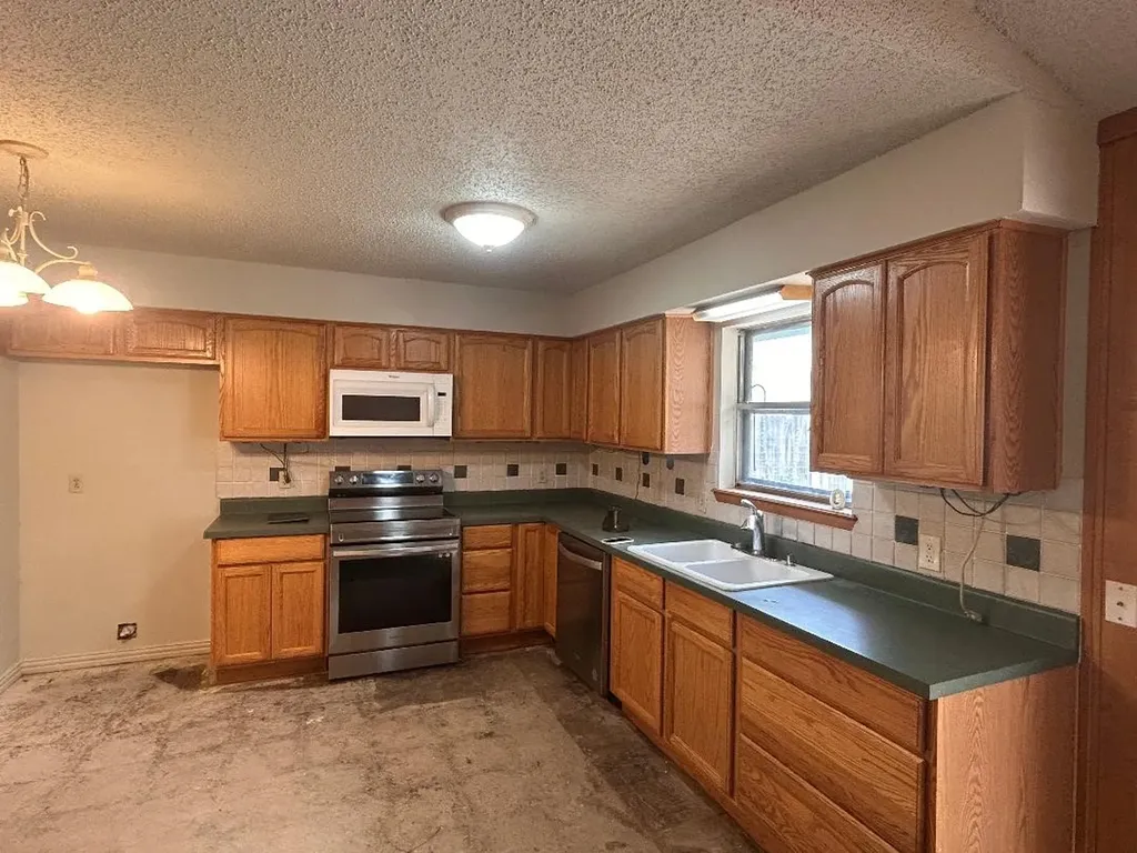 1707 15th Street Mineral Wells TX 76067