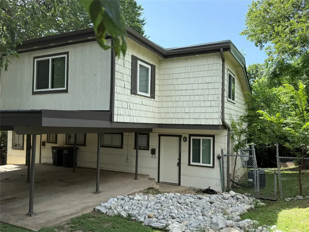 5301 Lovell Avenue Fort Worth TX 76107