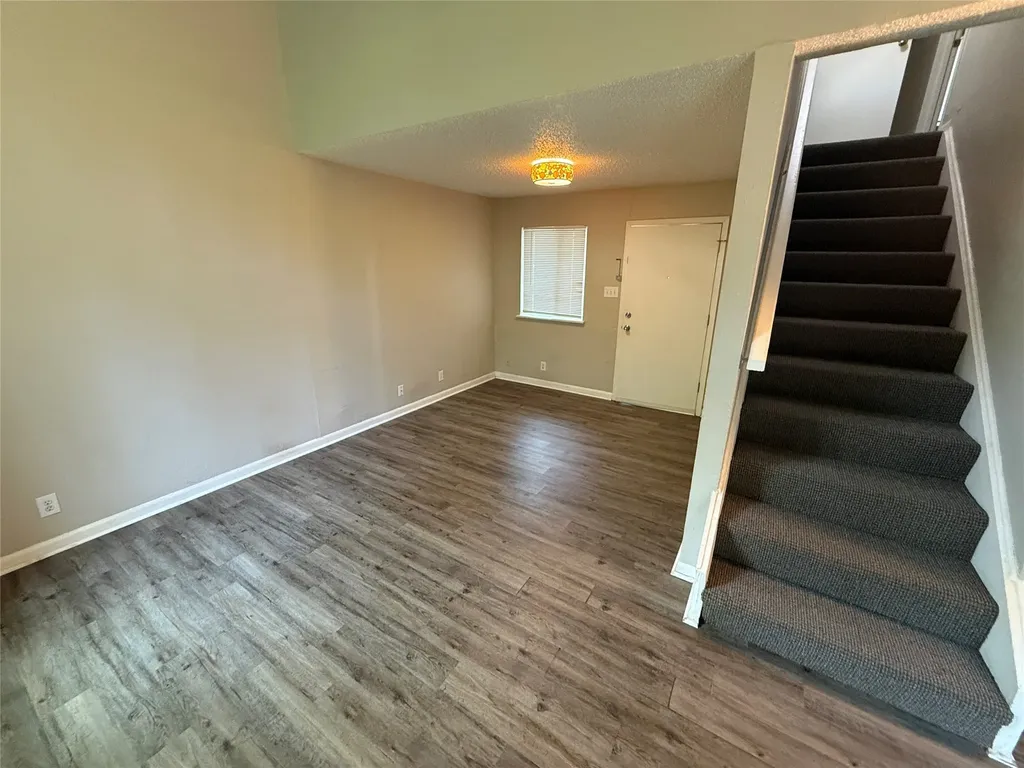 5301 Lovell Avenue Fort Worth TX 76107