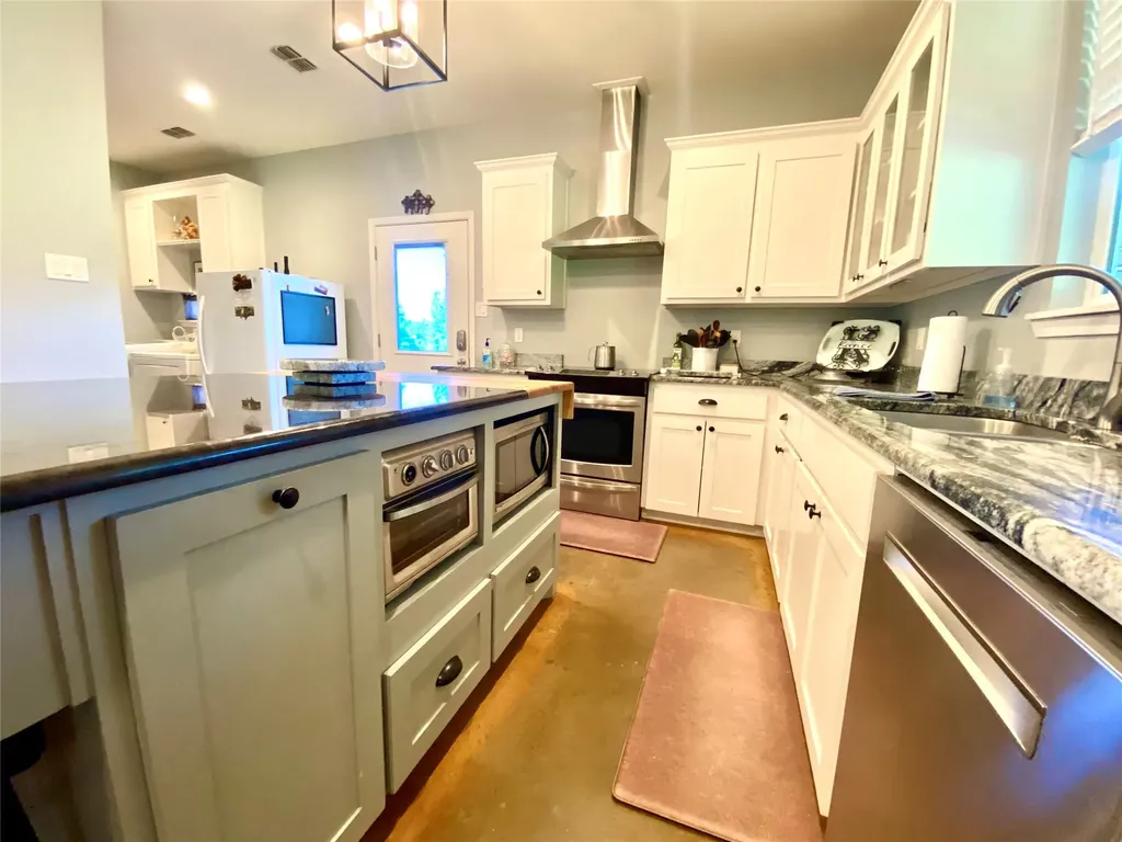 1575 County Road 3860 Hawkins TX 75765