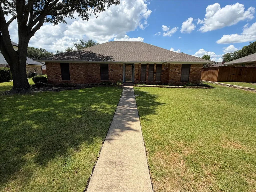 910 Village Green Drive Rockwall TX 75087