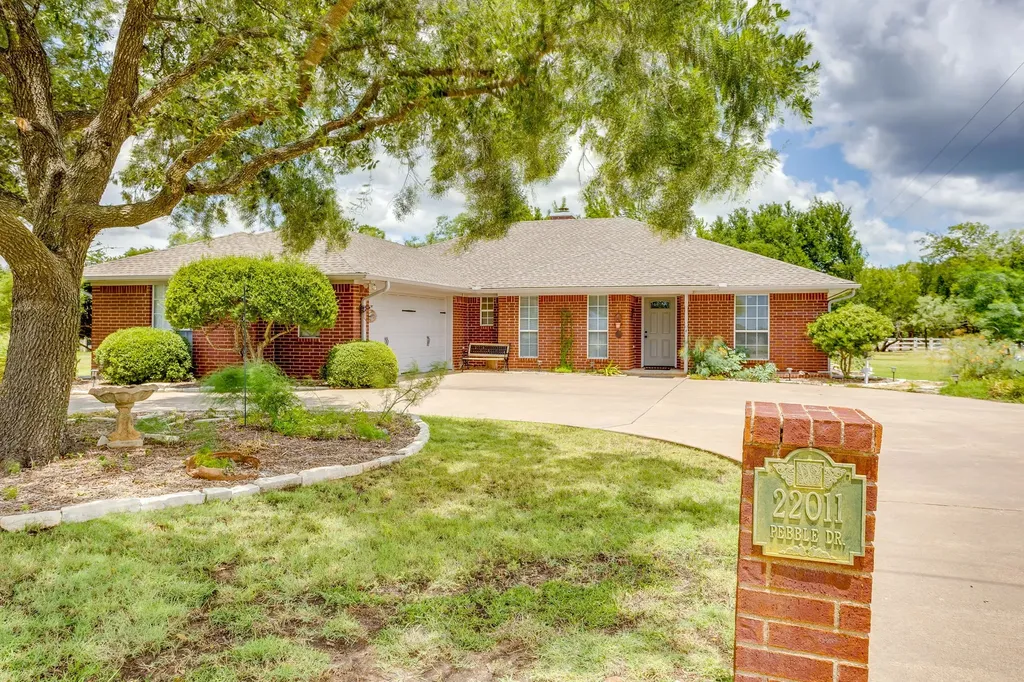22011 Pebble Drive Whitney TX 76692