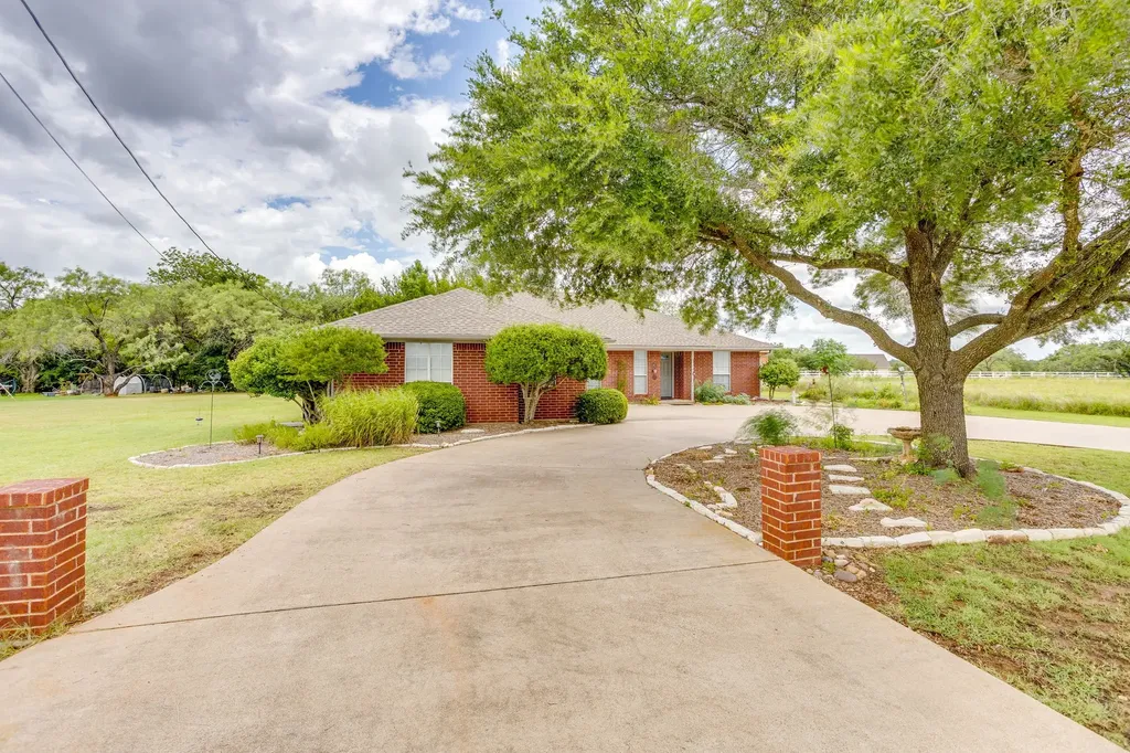 22011 Pebble Drive Whitney TX 76692