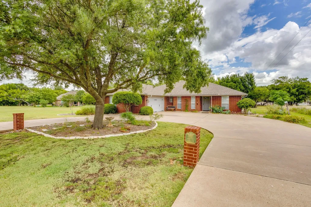 22011 Pebble Drive Whitney TX 76692