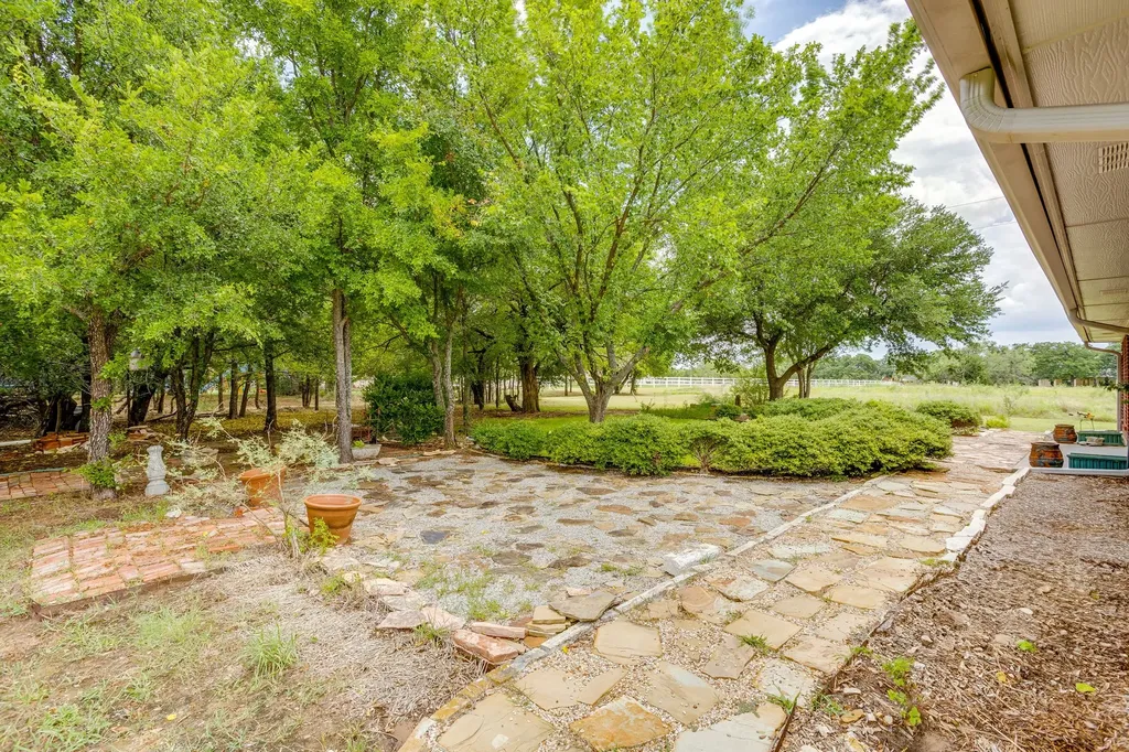 22011 Pebble Drive Whitney TX 76692