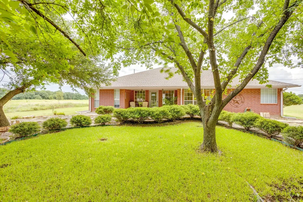 22011 Pebble Drive Whitney TX 76692