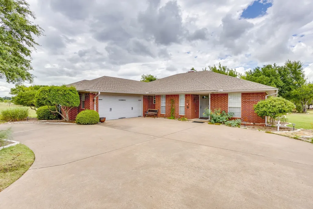 22011 Pebble Drive Whitney TX 76692