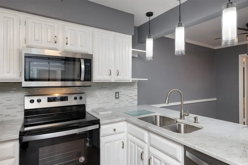 5626 Preston Oaks Road Dallas TX 75254