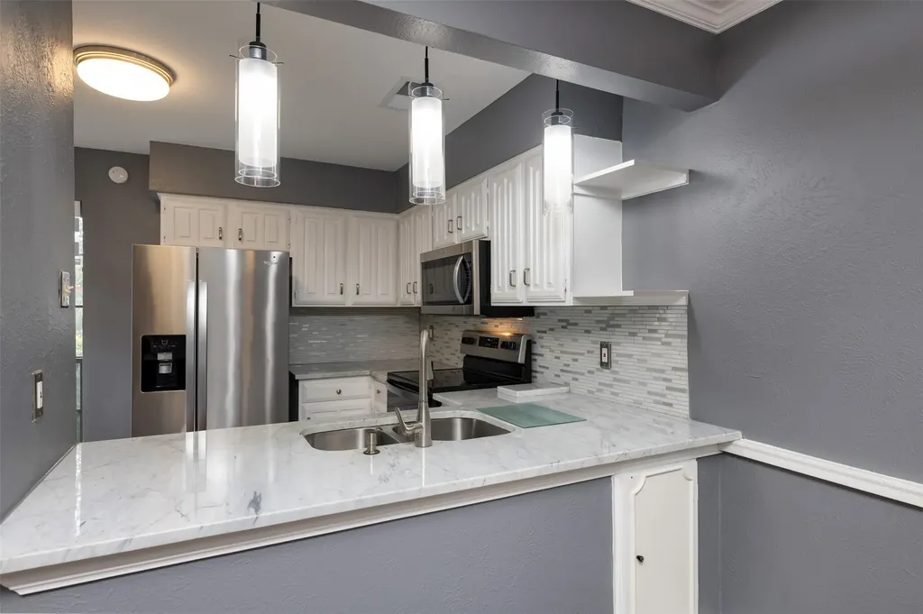 5626 Preston Oaks Road Dallas TX 75254