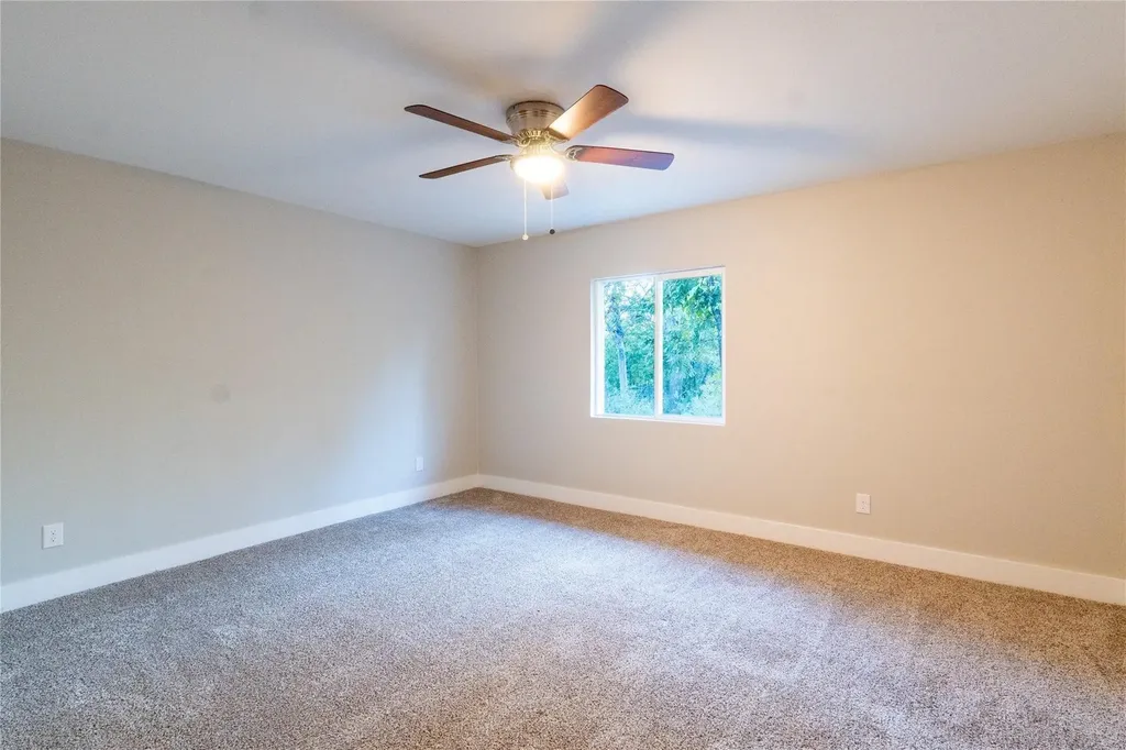 209 W 9th Street Kemp TX 75143