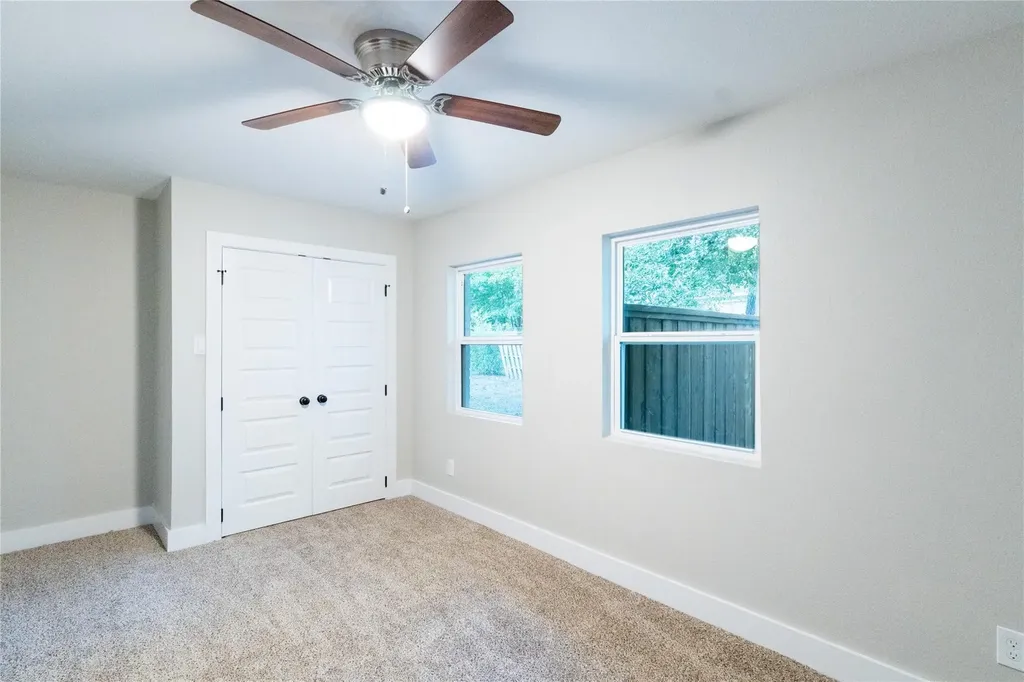 209 W 9th Street Kemp TX 75143