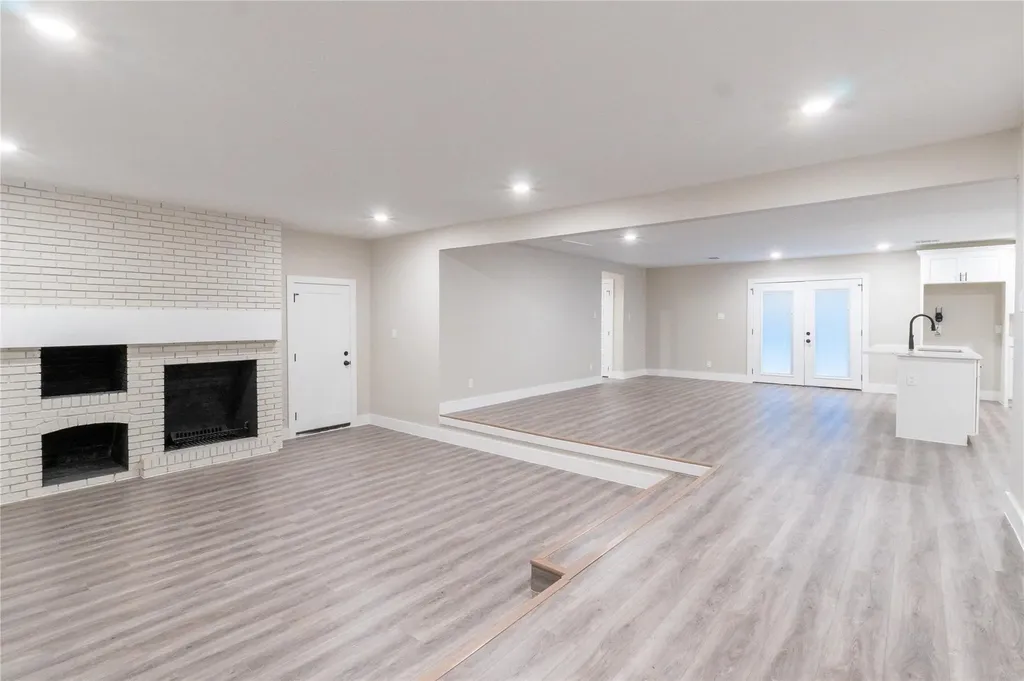 209 W 9th Street Kemp TX 75143