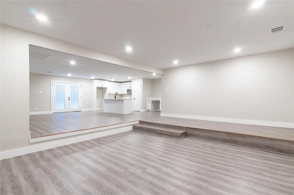 209 W 9th Street Kemp TX 75143