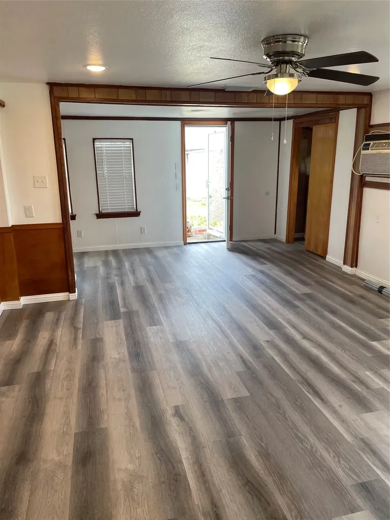 400 Lake Road Lavon TX 75166