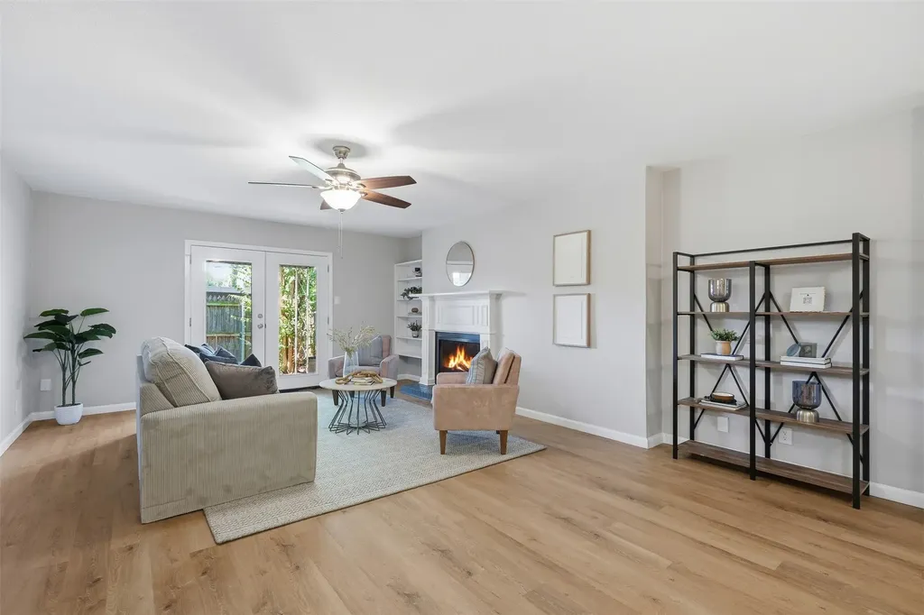 1401 Forest Edge Drive Arlington TX 76013