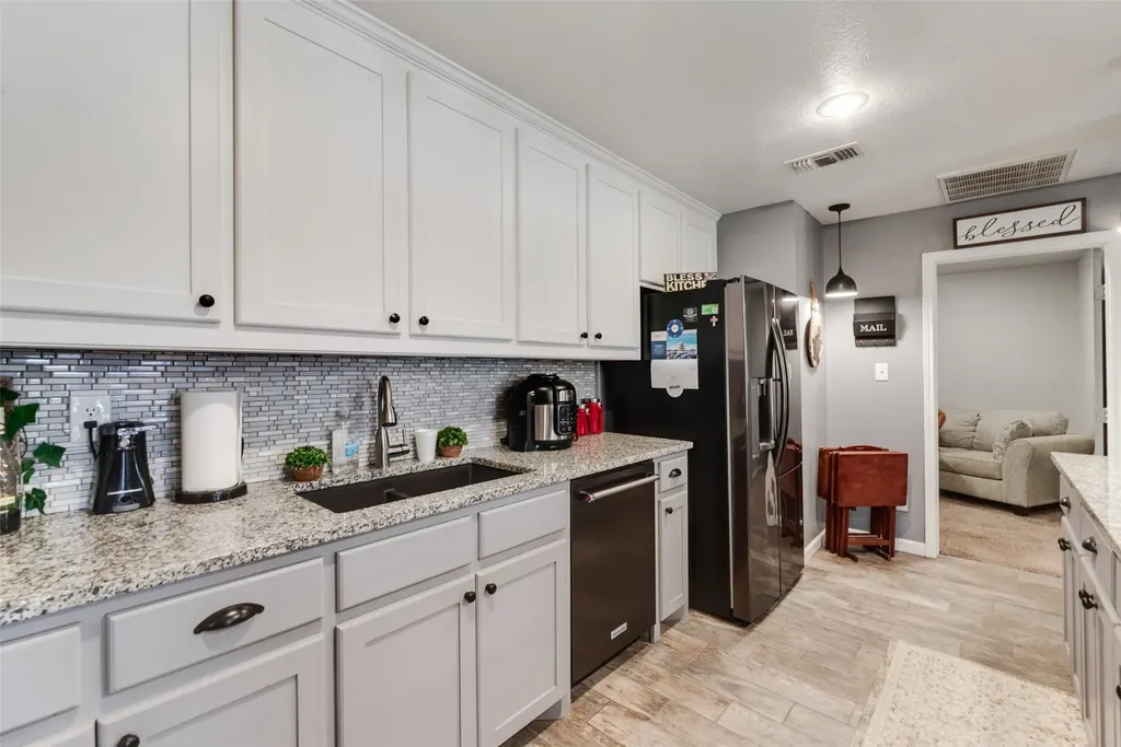 2668 Castanada Circle Fort Worth TX 76112
