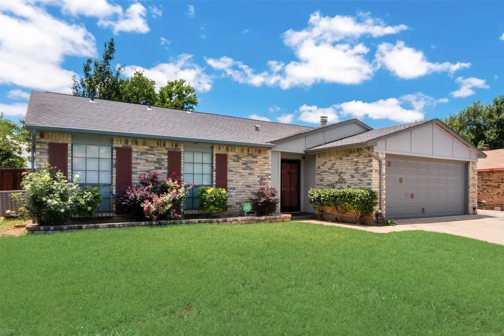 2668 Castanada Circle Fort Worth TX 76112