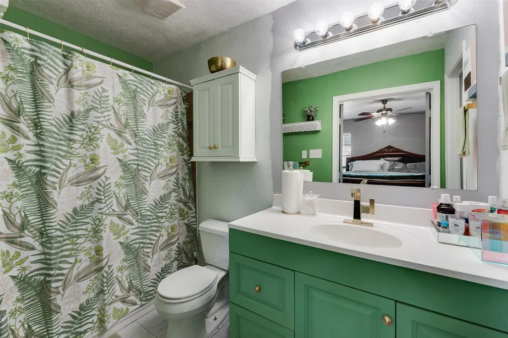 2668 Castanada Circle Fort Worth TX 76112