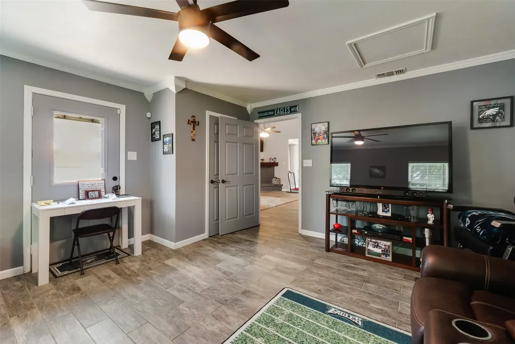 2668 Castanada Circle Fort Worth TX 76112