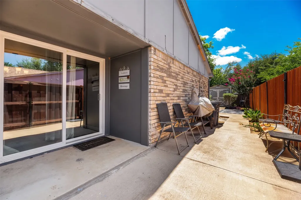 2668 Castanada Circle Fort Worth TX 76112