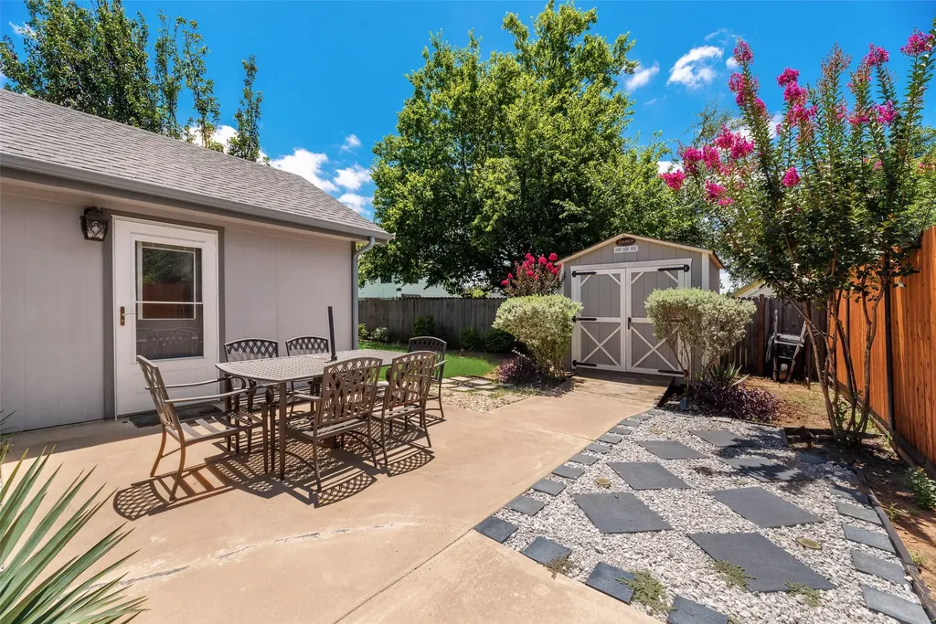 2668 Castanada Circle Fort Worth TX 76112