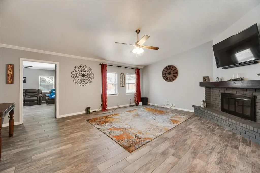 2668 Castanada Circle Fort Worth TX 76112