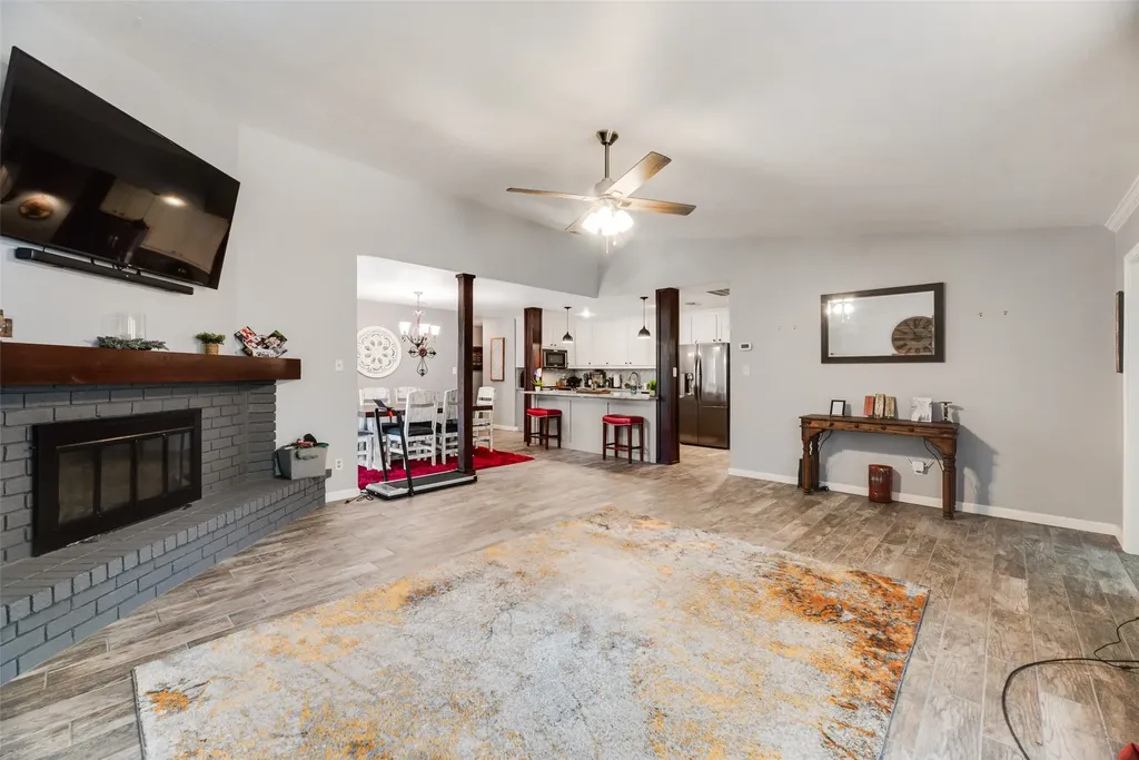 2668 Castanada Circle Fort Worth TX 76112