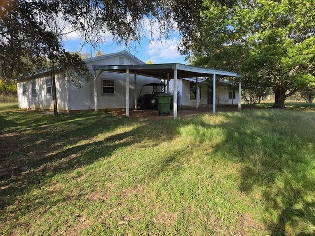 300 E 3rd Street Iredell TX 76649