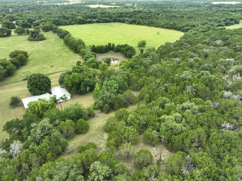 300 E 3rd Street Iredell TX 76649