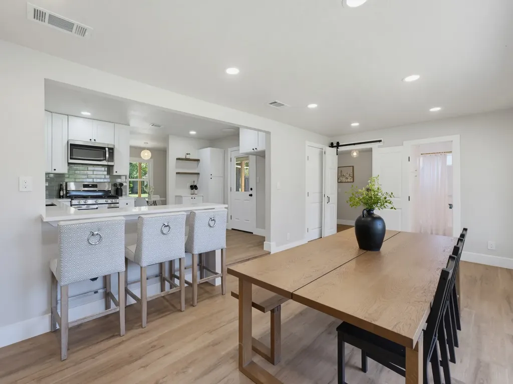 5864 Coleman Street Westworth Village TX 76114