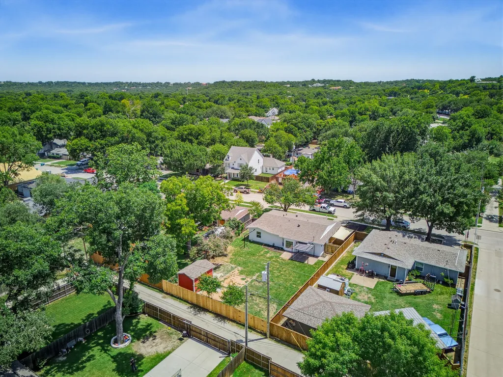 5864 Coleman Street Westworth Village TX 76114