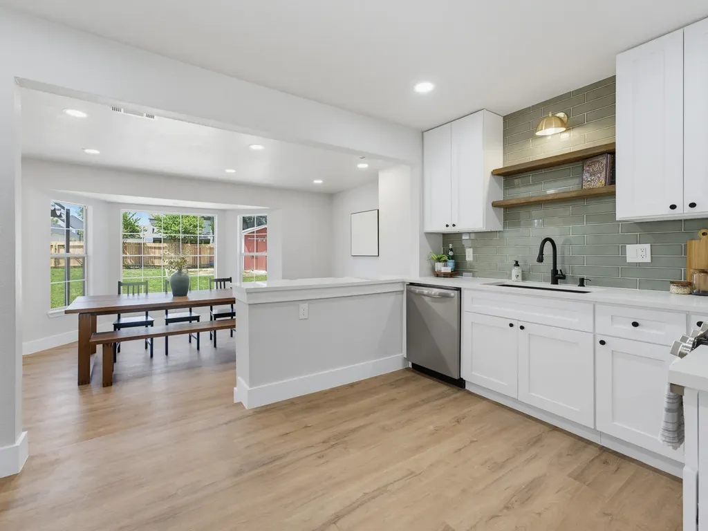 5864 Coleman Street Westworth Village TX 76114