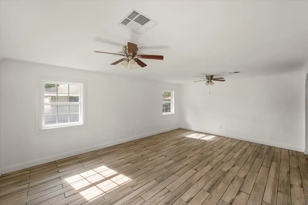 2454 Revere Drive Irving TX 75061