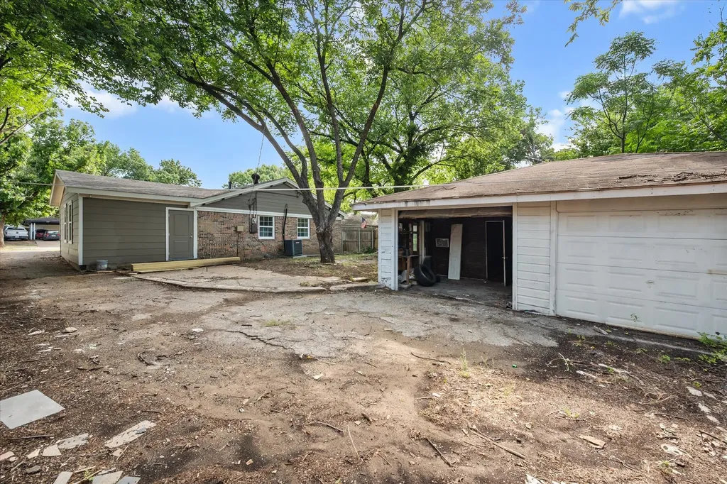 2454 Revere Drive Irving TX 75061