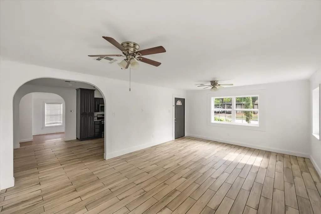 2454 Revere Drive Irving TX 75061