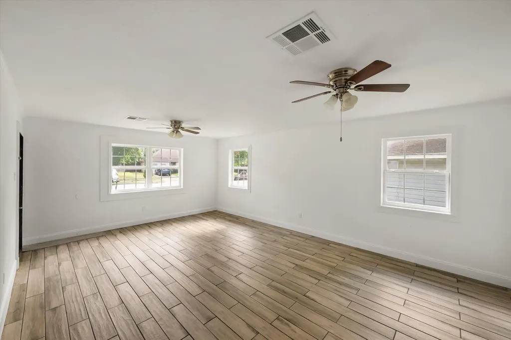 2454 Revere Drive Irving TX 75061