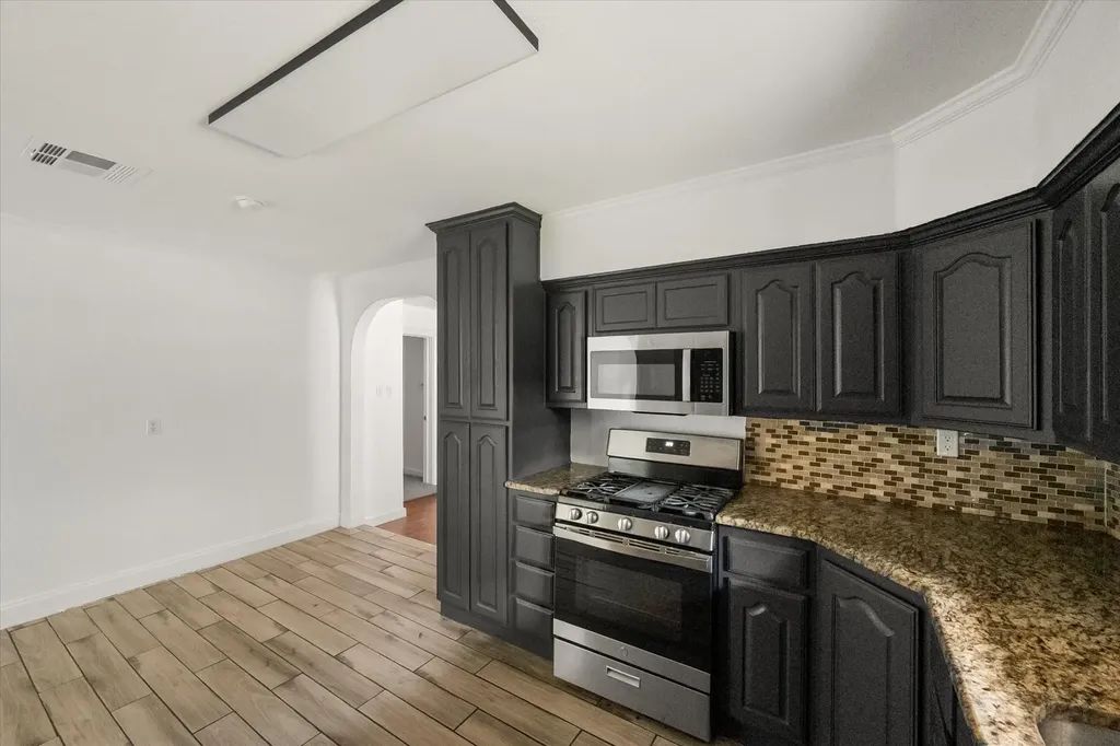 2454 Revere Drive Irving TX 75061