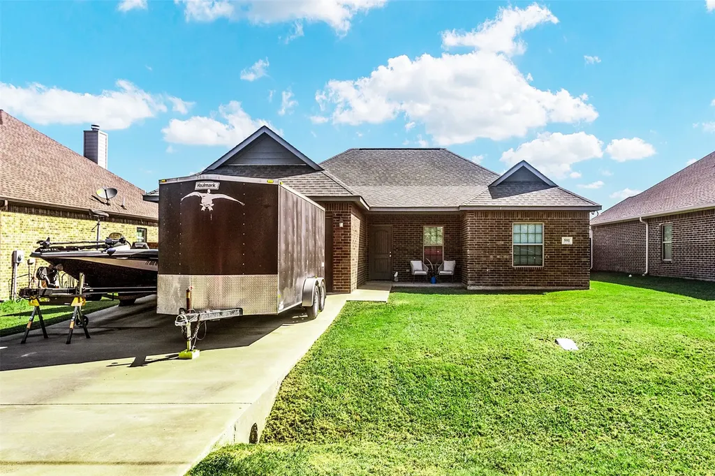 591 E Eubank Street Mabank TX 75147