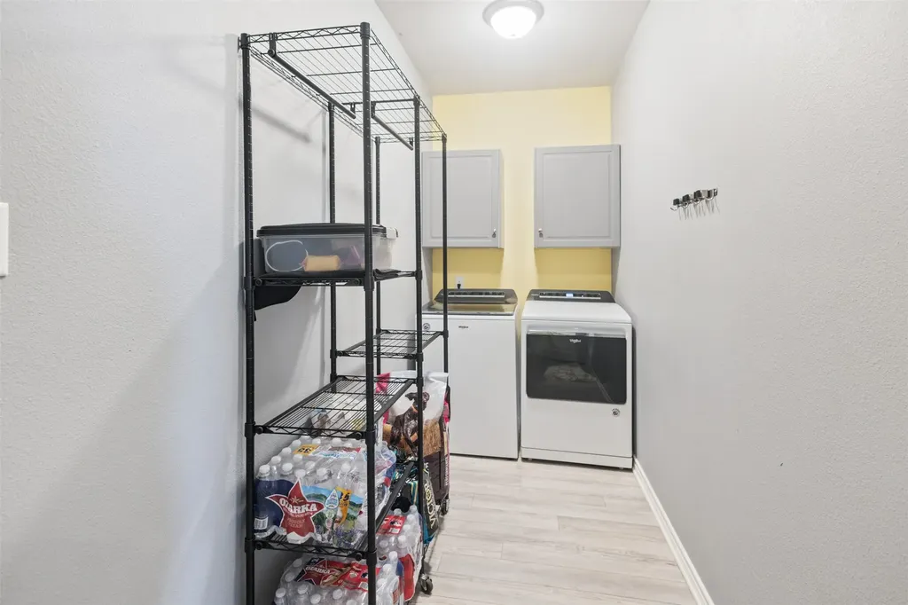591 E Eubank Street Mabank TX 75147