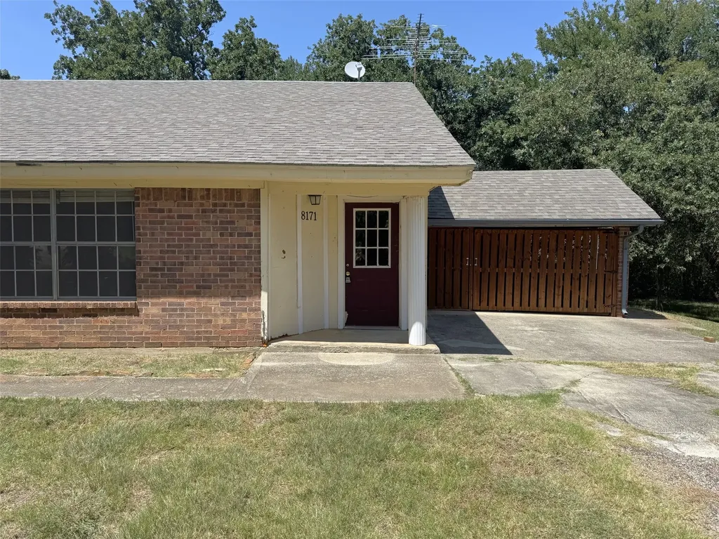 8171 E Mckinney Denton TX 76208