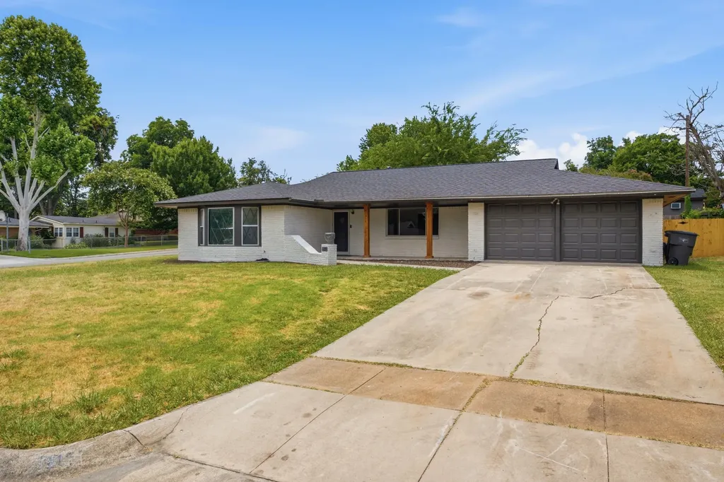 5512 Westcreek Drive Fort Worth TX 76133