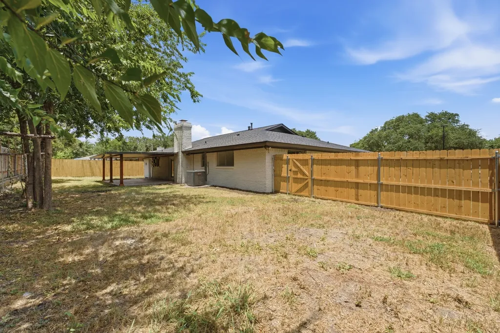 5512 Westcreek Drive Fort Worth TX 76133
