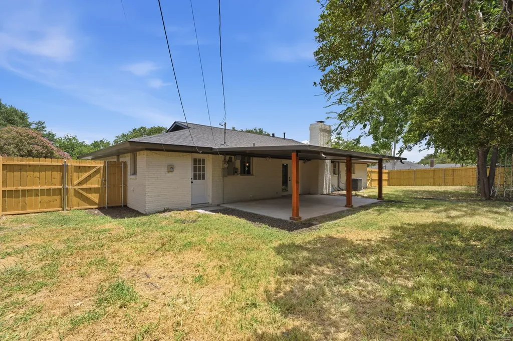 5512 Westcreek Drive Fort Worth TX 76133