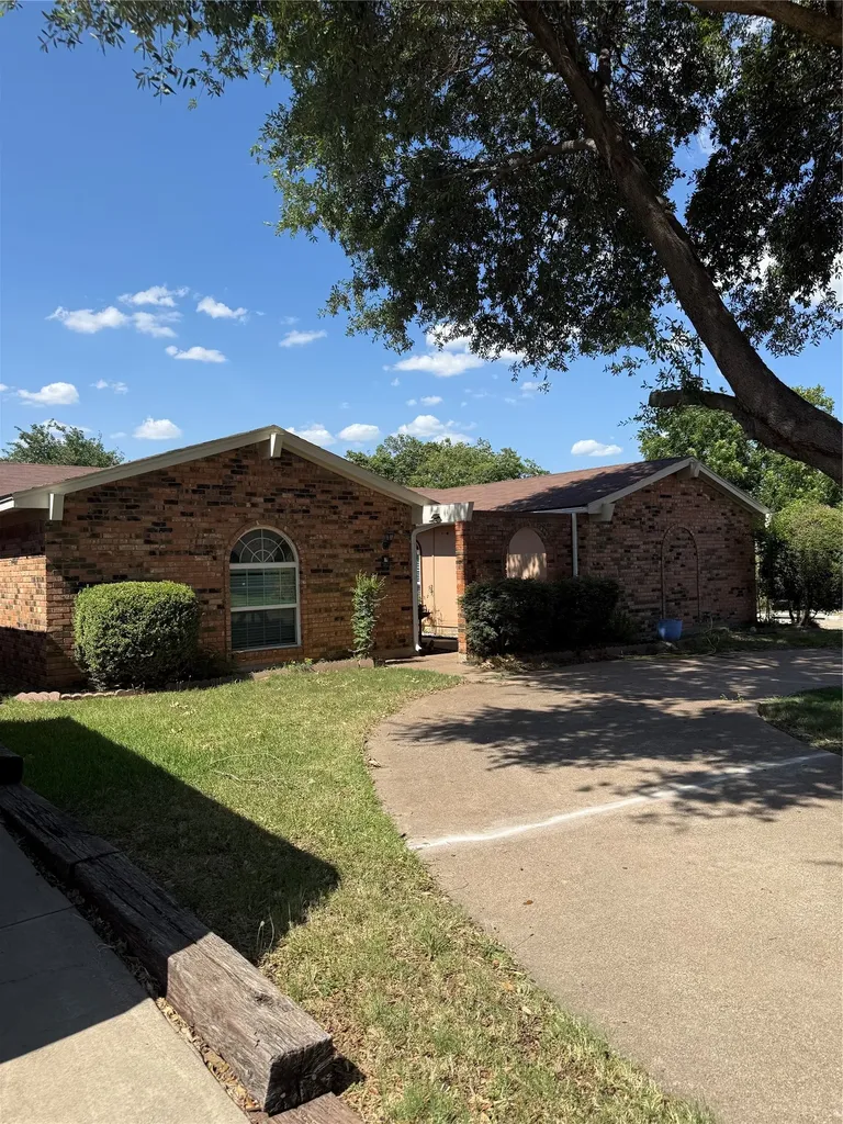 1801 Tameria Drive Irving TX 75060