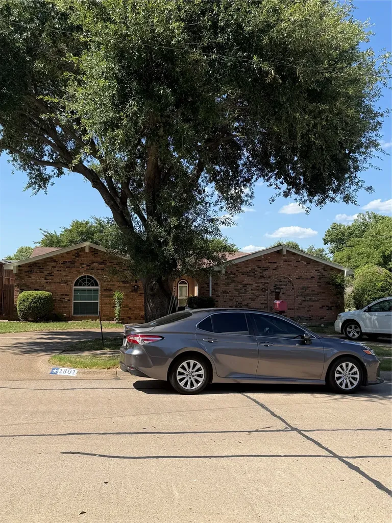 1801 Tameria Drive Irving TX 75060