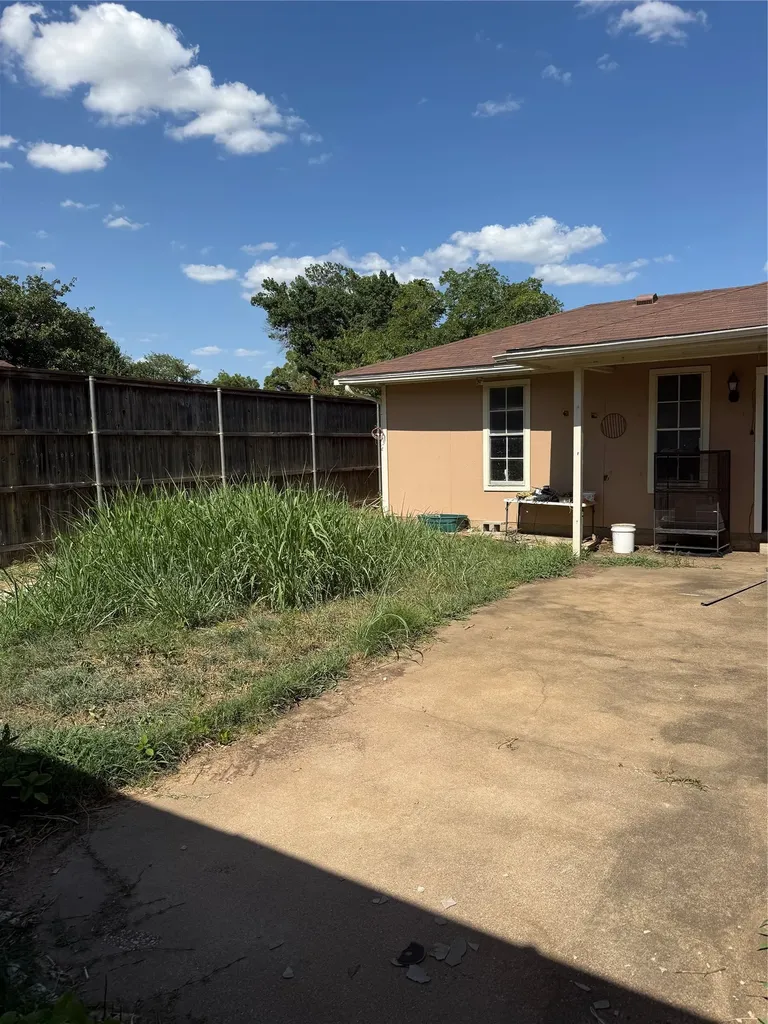 1801 Tameria Drive Irving TX 75060