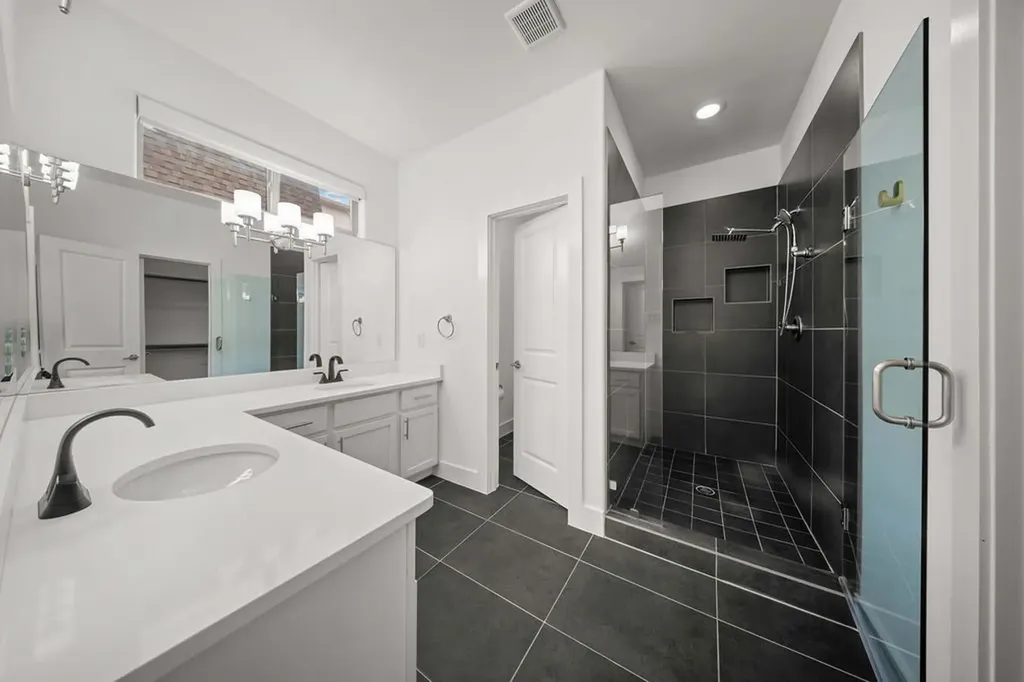 5811 Bryan Parkway Dallas TX 75206